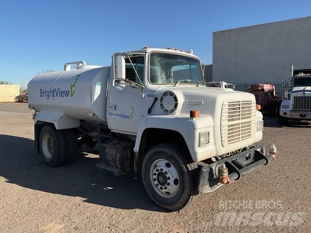 Ford LN8000 صهاريج مياه