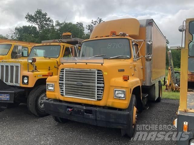 Ford LN8000 شاحنات ذات هيكل صندوقي
