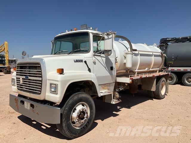 Ford LN8000F شاحنات مزدوجة / خلخلة