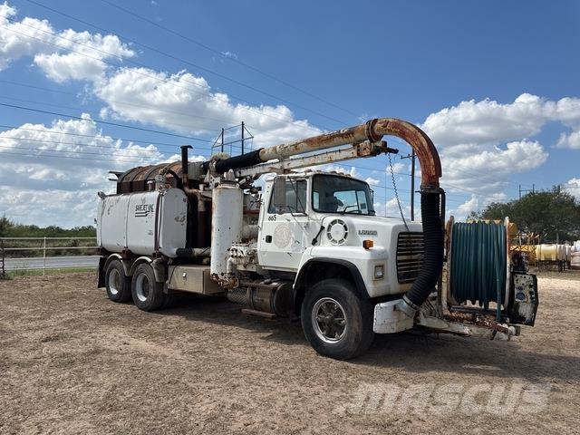 Ford LNT8000F حفارات زحافة