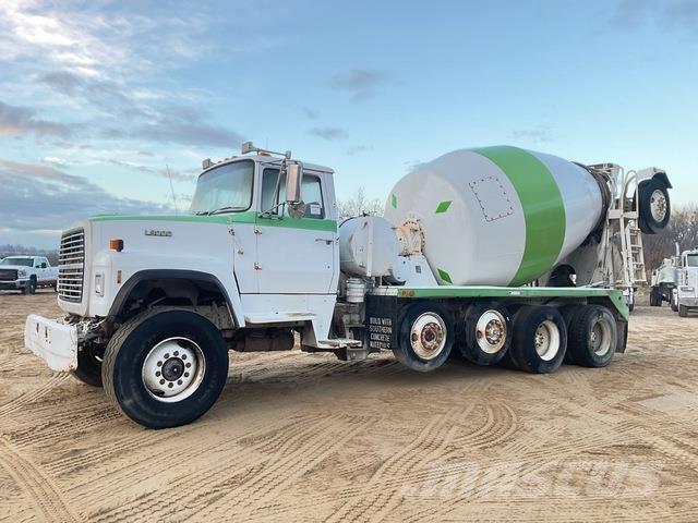 Ford LT9000 شاحنات أخرى