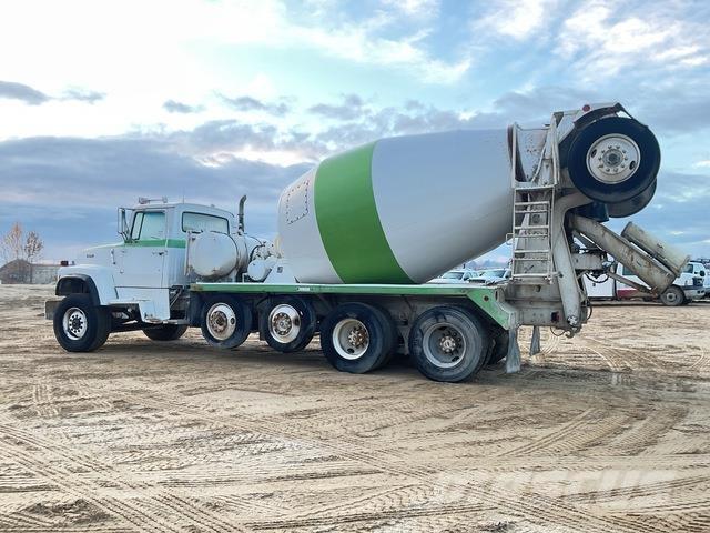 Ford LT9000 شاحنات أخرى