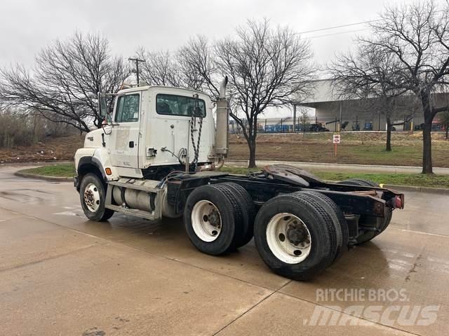 Ford LTA9000 وحدات الجر