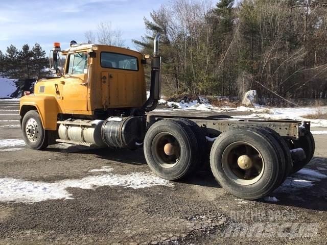 Ford LTL9000 كابينة والداخلية