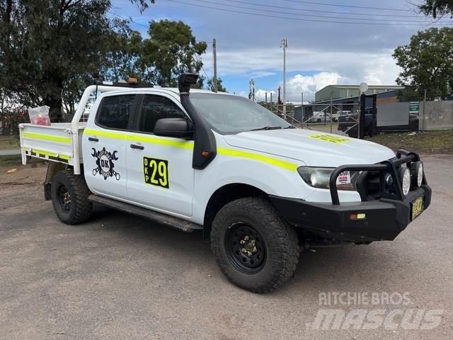 Ford Ranger شاحنات خفيفة/مفصلية الجوانب