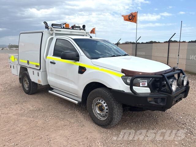 Ford Ranger شاحنات خفيفة/مفصلية الجوانب