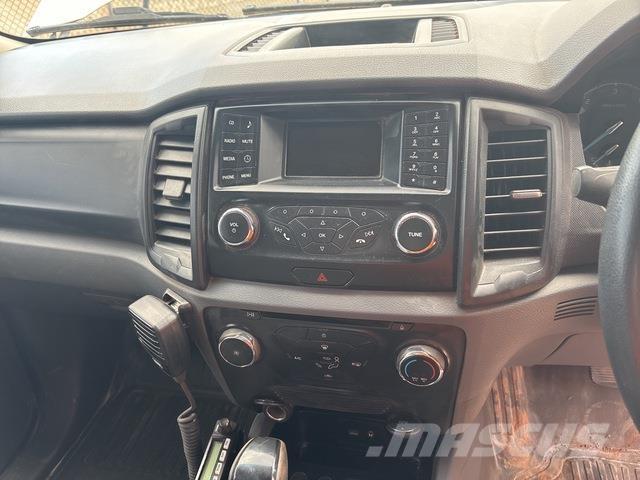 Ford Ranger شاحنات خفيفة/مفصلية الجوانب