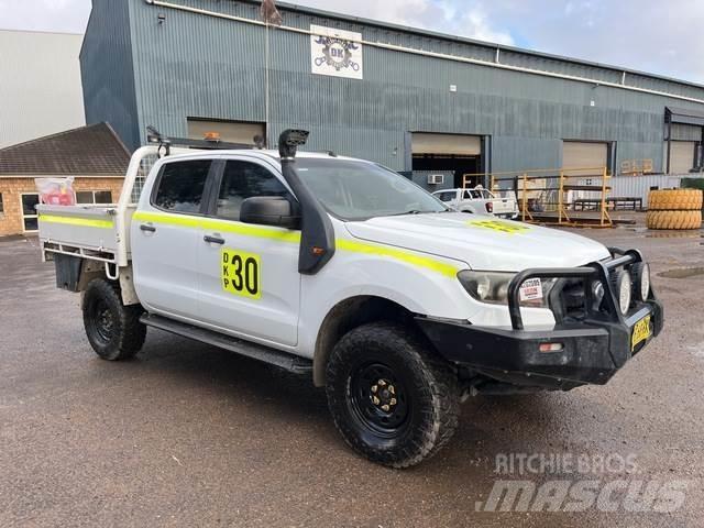 Ford Ranger XL شاحنات خفيفة/مفصلية الجوانب