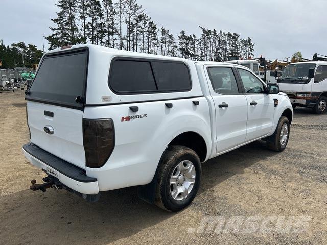 Ford Ranger XL شاحنات خفيفة/مفصلية الجوانب