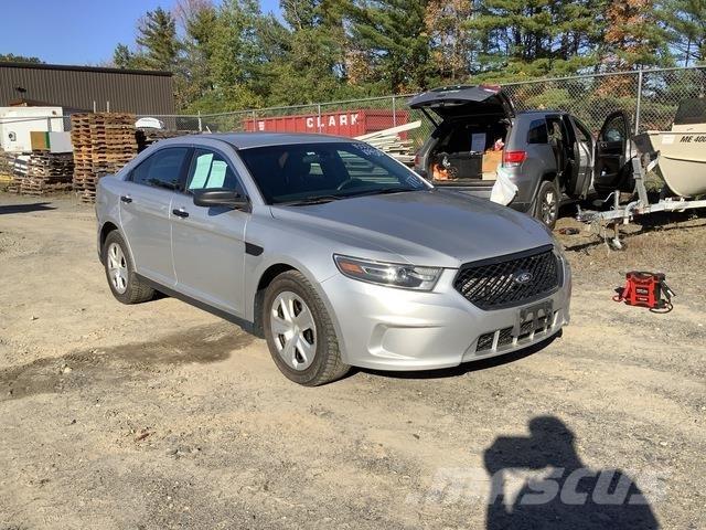Ford Taurus سيارات