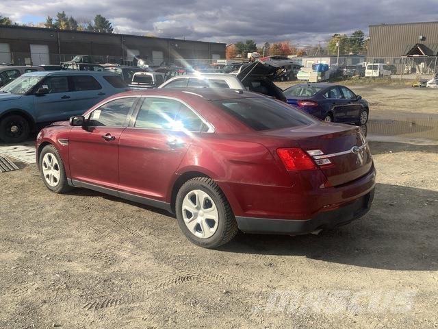 Ford Taurus سيارات