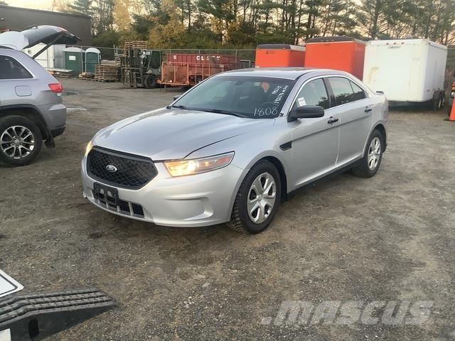 Ford Taurus سيارات