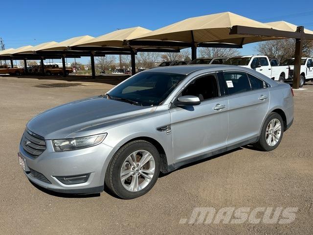 Ford Taurus سيارات