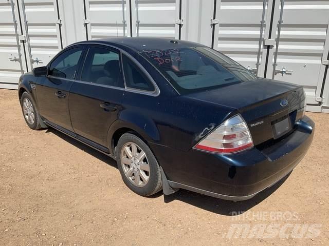 Ford Taurus SE سيارات