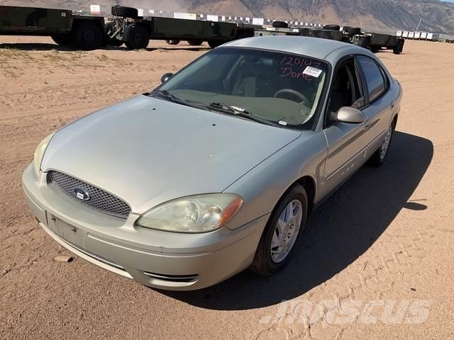 Ford Taurus SE سيارات