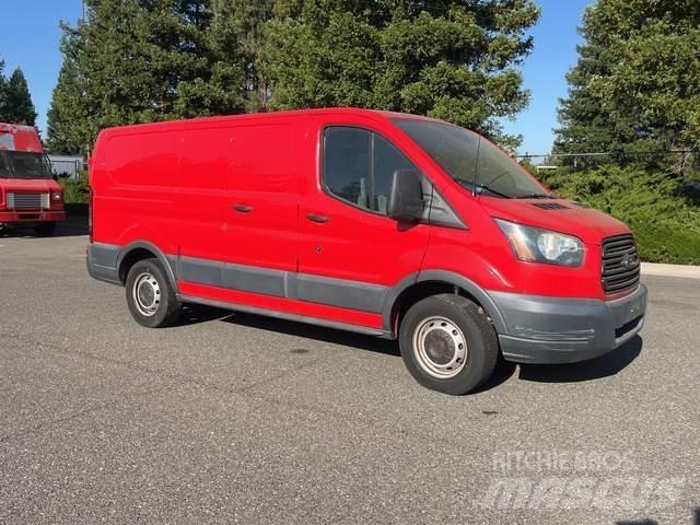 Ford Transit شاحنة مقفلة