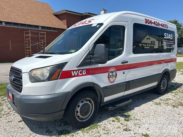 Ford Transit شاحنة مقفلة