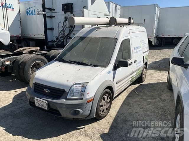 Ford Transit شاحنة مقفلة
