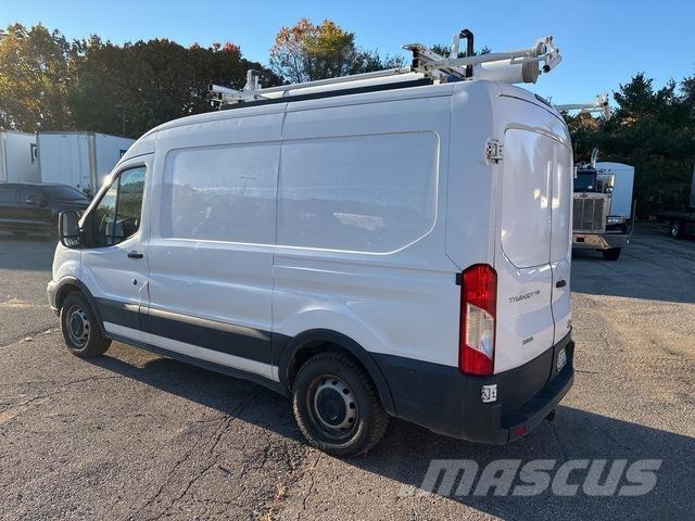 Ford Transit شاحنة مقفلة