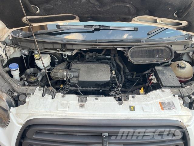 Ford Transit شاحنة مقفلة