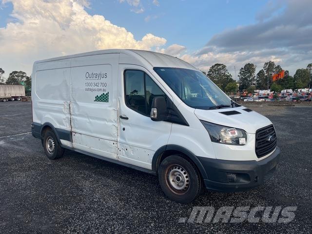 Ford Transit شاحنة مقفلة