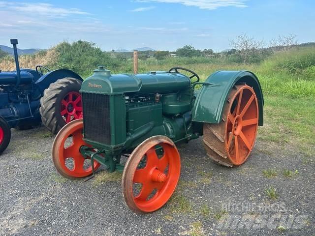 Fordson Cork أخرى
