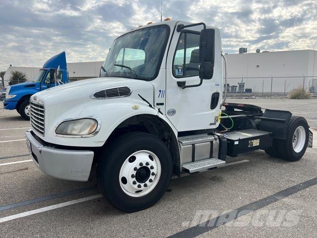  Freightiner M2 وحدات الجر