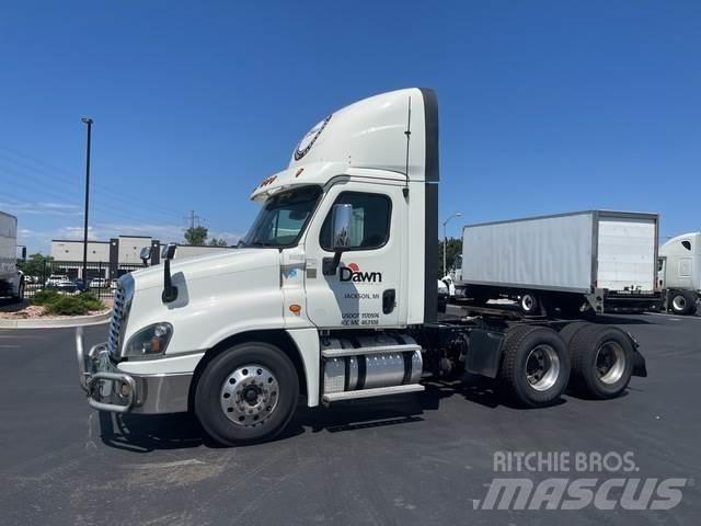 Freightliner  وحدات الجر