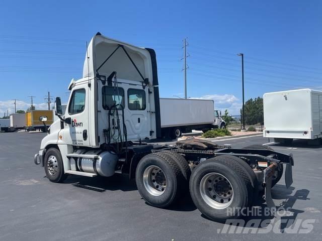 Freightliner  وحدات الجر