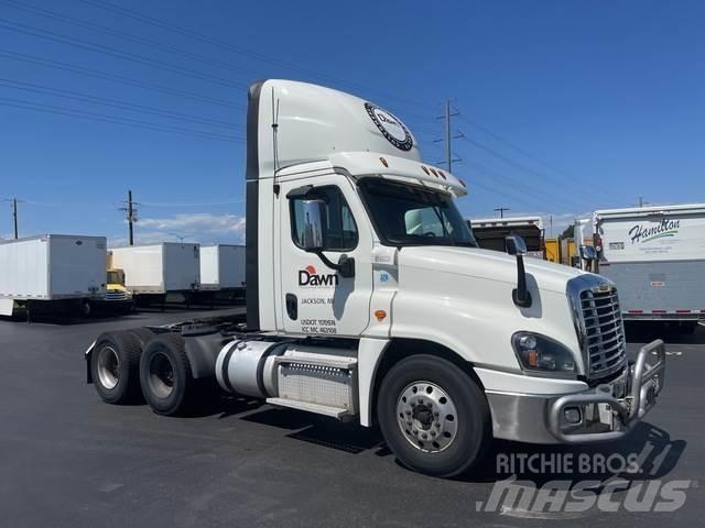 Freightliner  وحدات الجر