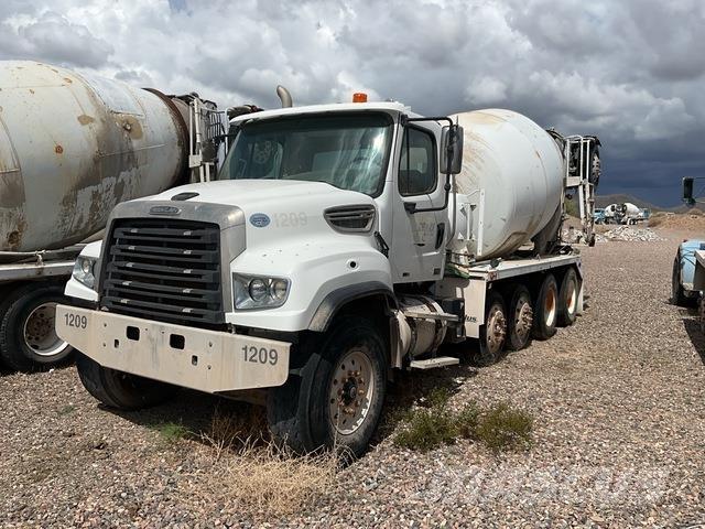 Freightliner  شاحنات أخرى