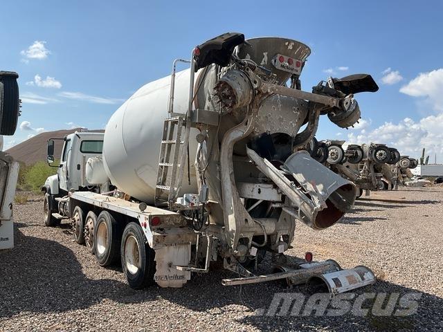 Freightliner  شاحنات أخرى