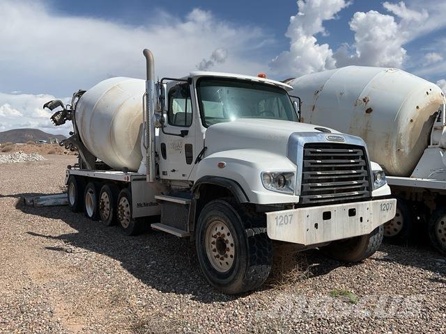Freightliner  شاحنات أخرى