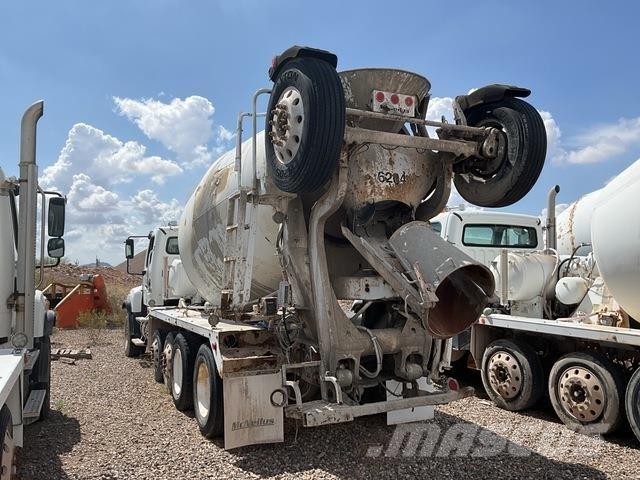 Freightliner  شاحنات أخرى