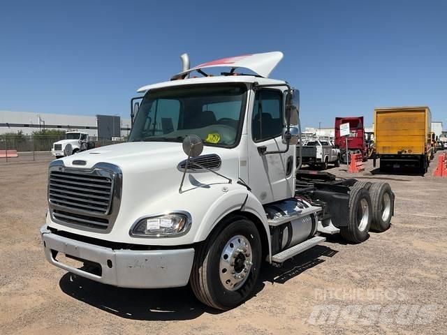 Freightliner  وحدات الجر