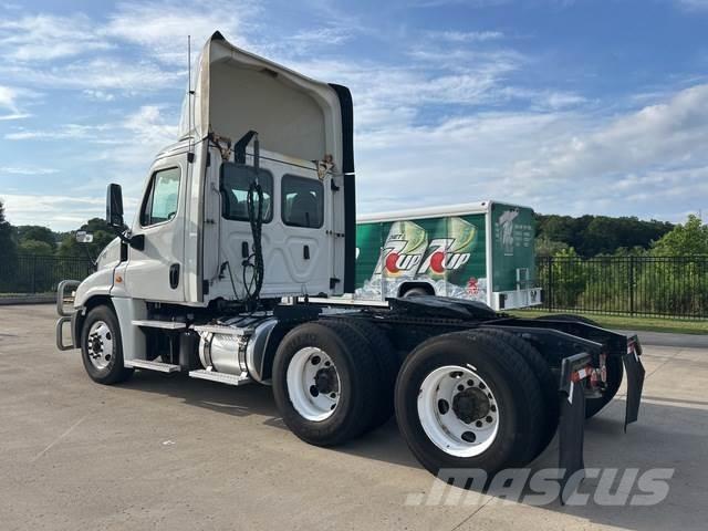 Freightliner  وحدات الجر