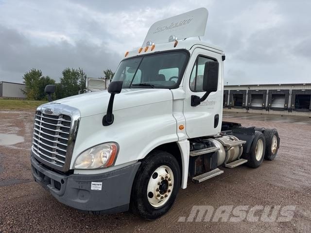 Freightliner  وحدات الجر