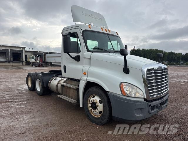 Freightliner  وحدات الجر