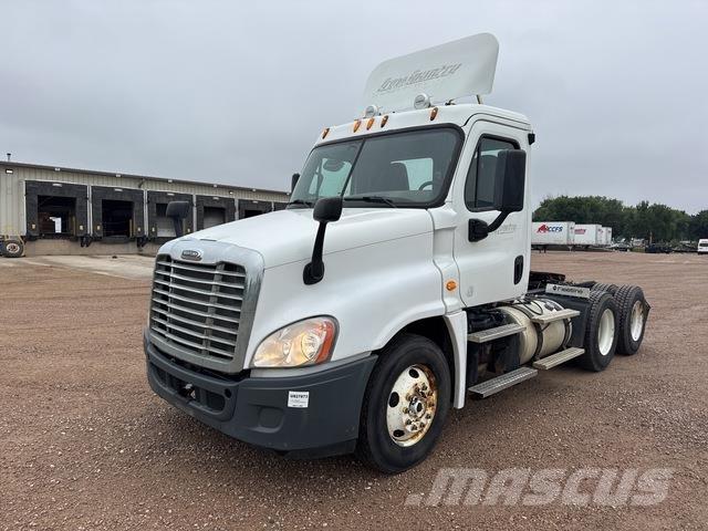 Freightliner  وحدات الجر