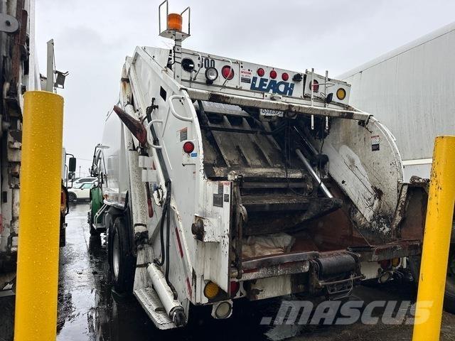 Freightliner  شاحنات المخلفات