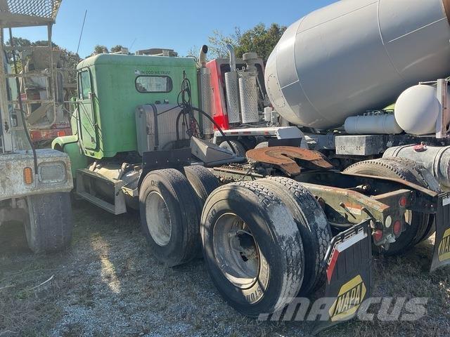 Freightliner  وحدات الجر