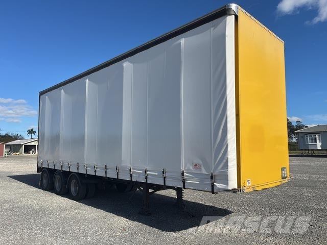 Fruehauf  مقطورات بغطاء جانبي