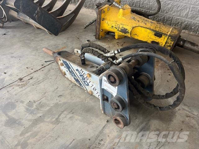 Furukawa FX45A مطارق / كسارات