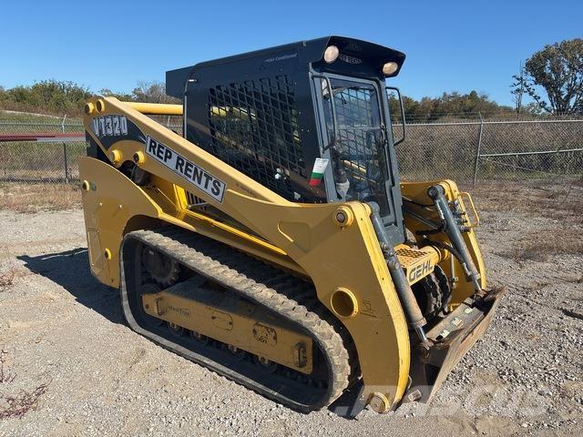 Gehl VT320 لوادر انزلاقية التوجيه