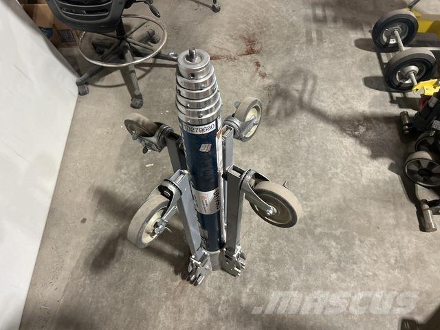 Genie GH-3.8 المصاعد والرافعات المادية