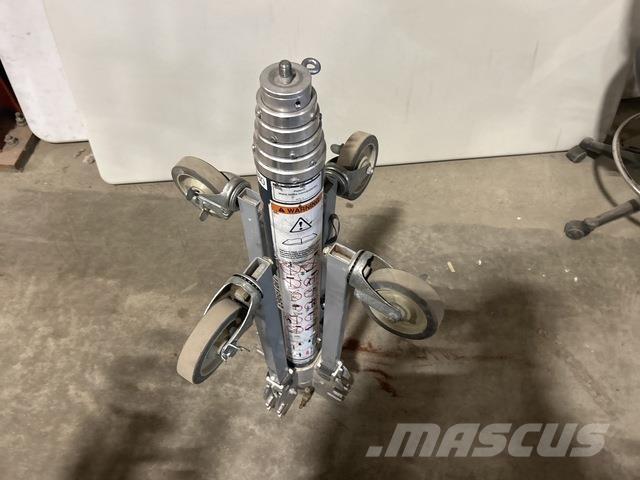 Genie GH-3.8 المصاعد والرافعات المادية