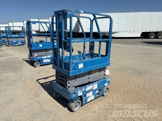 Genie GS-1330M رافعات مقصية الشكل