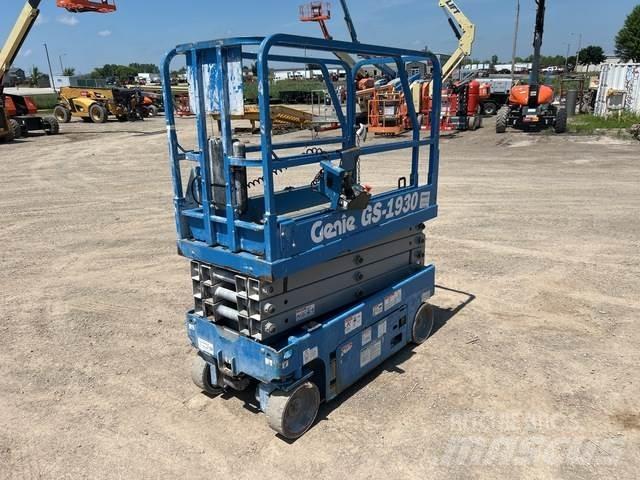 Genie GS-1930 رافعات مقصية الشكل