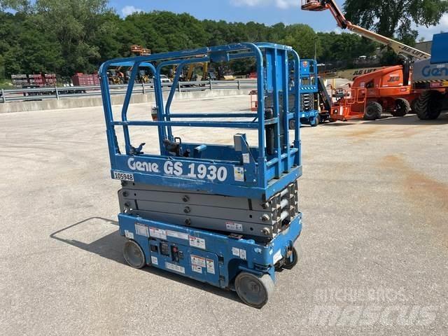 Genie GS-1930 رافعات مقصية الشكل