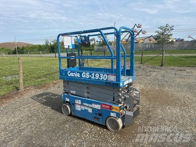 Genie GS-1930 رافعات مقصية الشكل